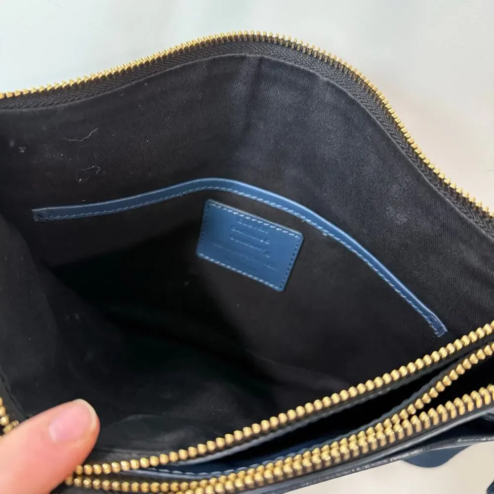 Clever Carriage Company Women's Crossbody Bag Purse‎ Leather Blue